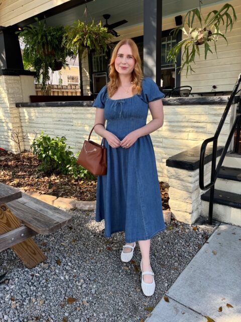 Chambray Days 💙 pretty much found *THE* dress I’ll be wearing all spring season at @kohls the other week! Leave 👇🏻 DRESS 👗 for details ✨
.
.
chambray dress • denim dress • spring trends • spring dress • kohls finds • kohls dress • kohls style • LC Lauren Conrad • LC Lauren Conrad kohls • kohls fashion finds • spring dresses size 10 • size 10 fashion • mid size outfits • mid size style #kohlsfinds #kohlsdeals #lclaurenconrad #chambraydress