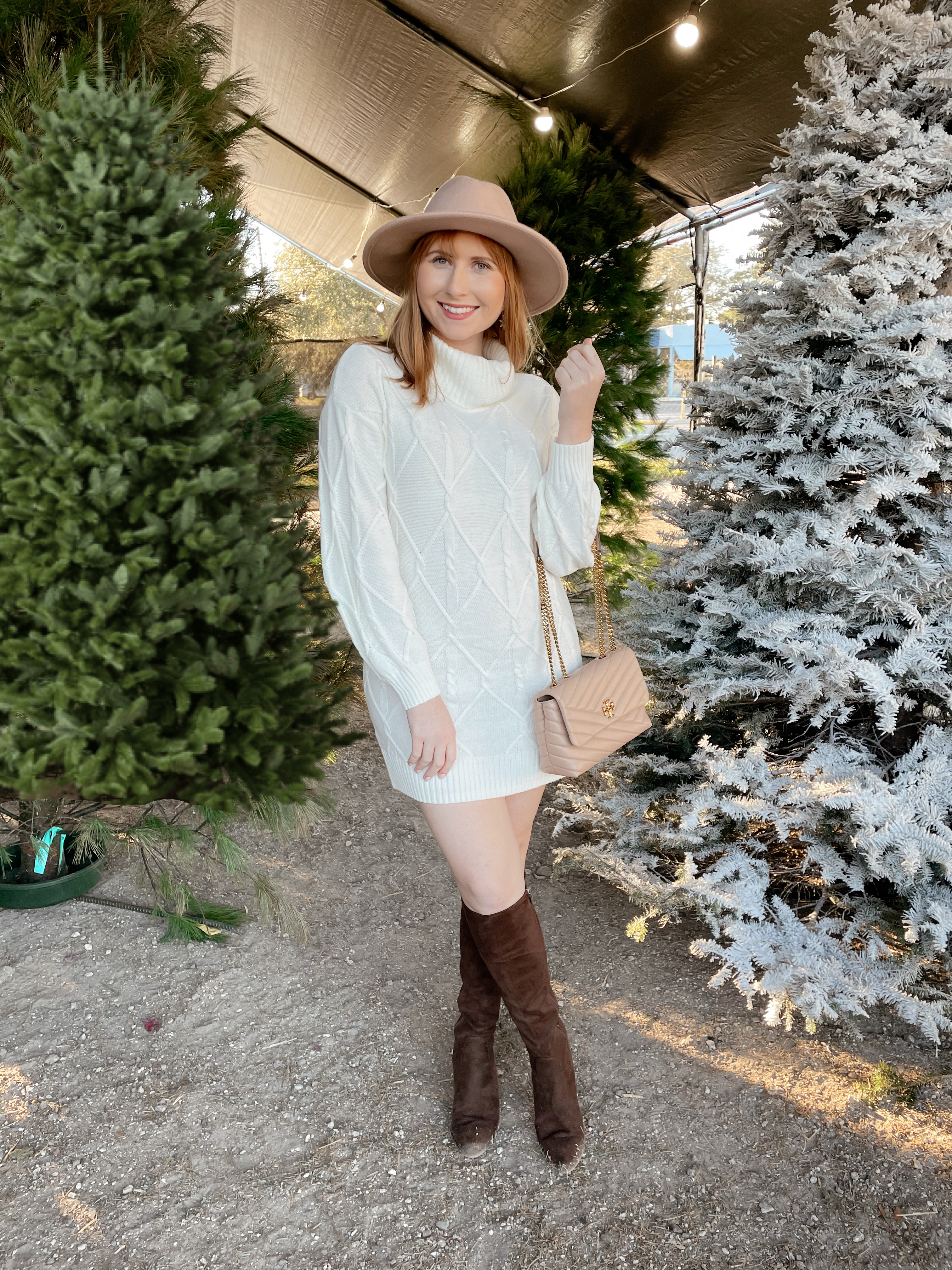 The best oversized sweater dresses for women. How to style a sweater dress with boots. Mock neck sweater dress. Winter sweater dress.