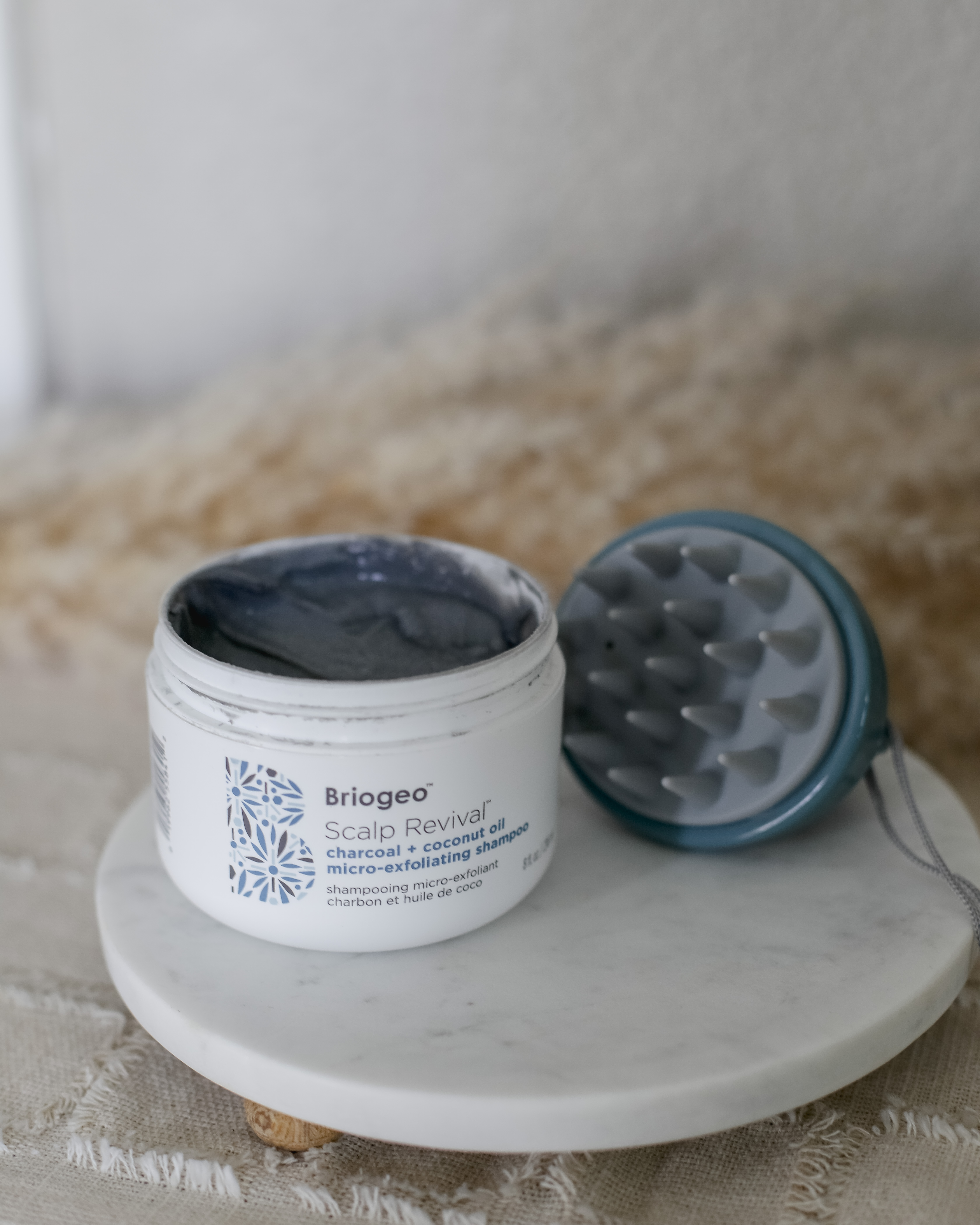 Briogeo Scalp Revival Review - Briogeo Scalp Revival Charcoal + Coconut Oil Micro-Exfoliating Shampoo Review 