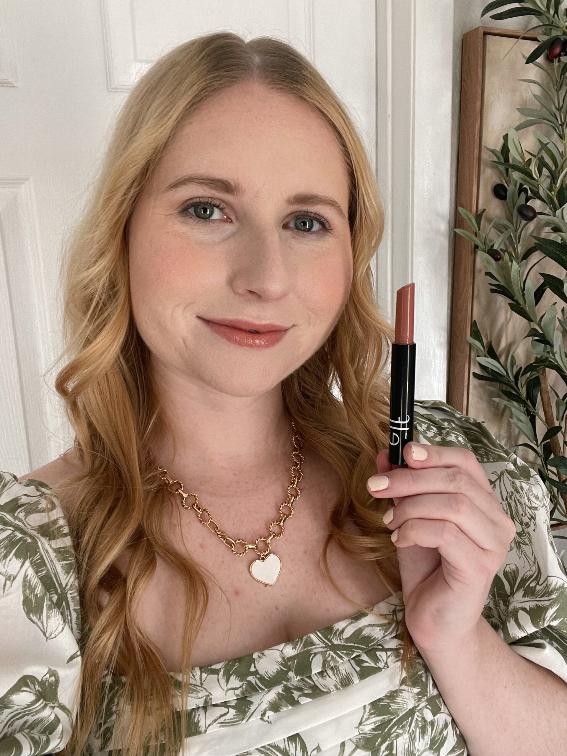 e.l.f. cosmetics Pout Clout Lip Plumping Pen Review - Affordable by Amanda