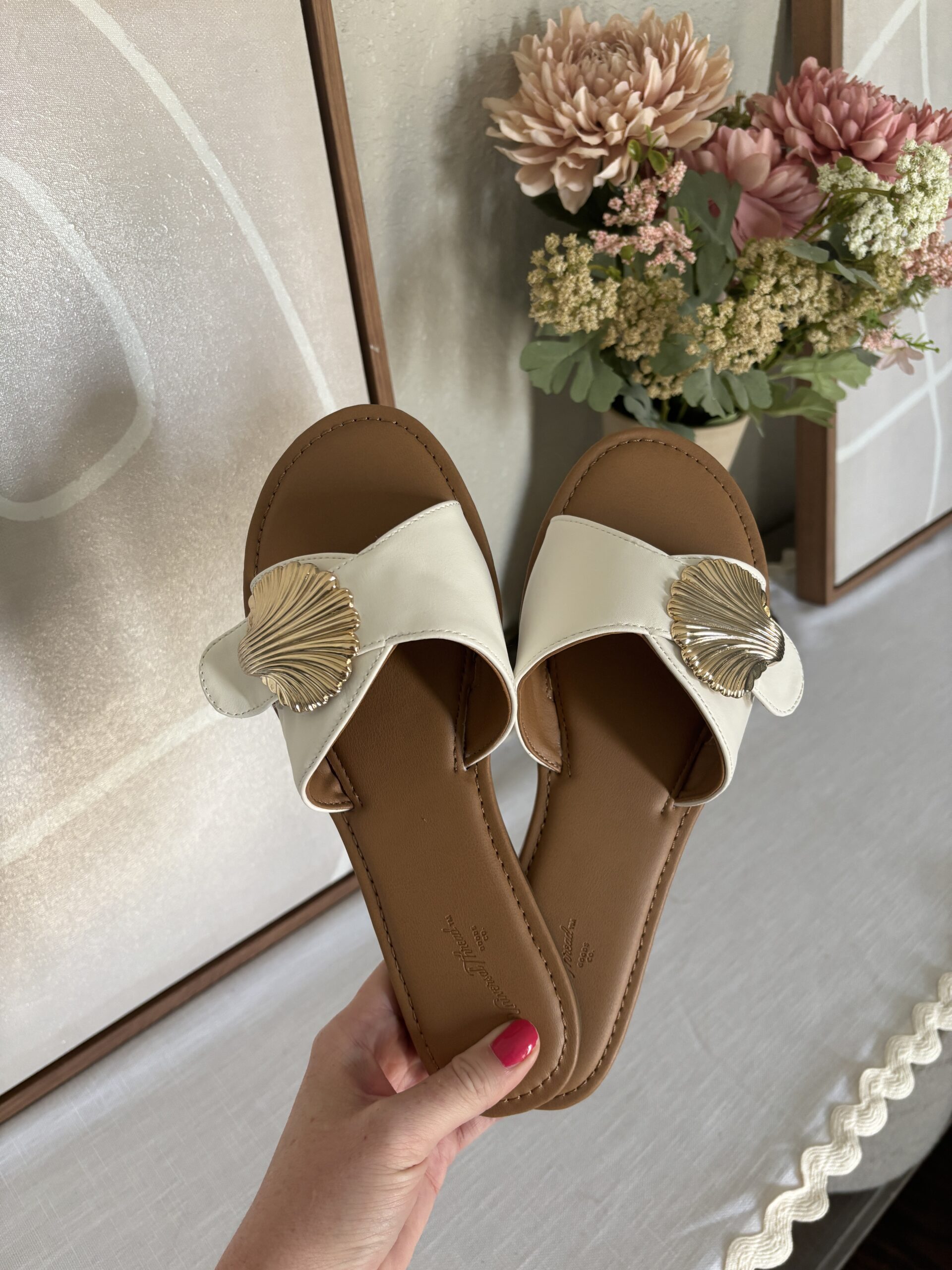 Nesryn Raffia Shell Ornament Slide Sandals - Universal Thread™